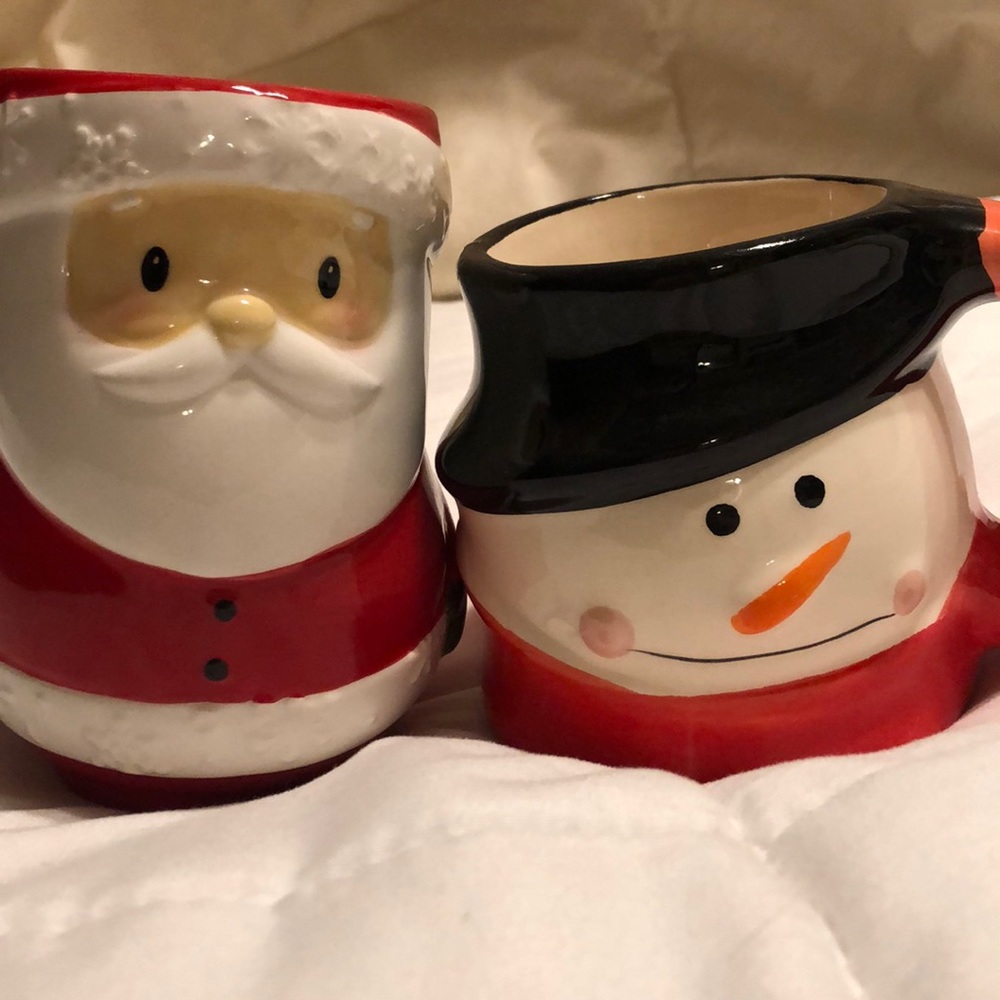 Set of Christmas mugs